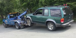 Fast auto towing service